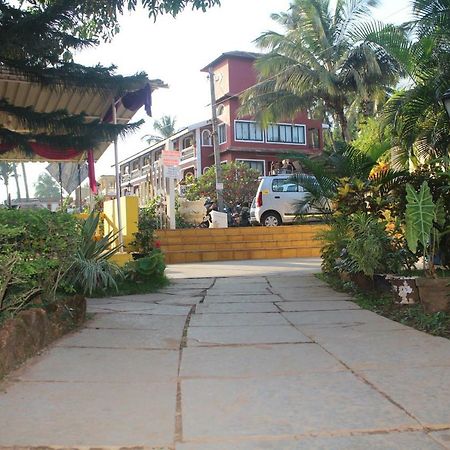 קלנגוטה Dona Julia Beach Resort מראה חיצוני תמונה