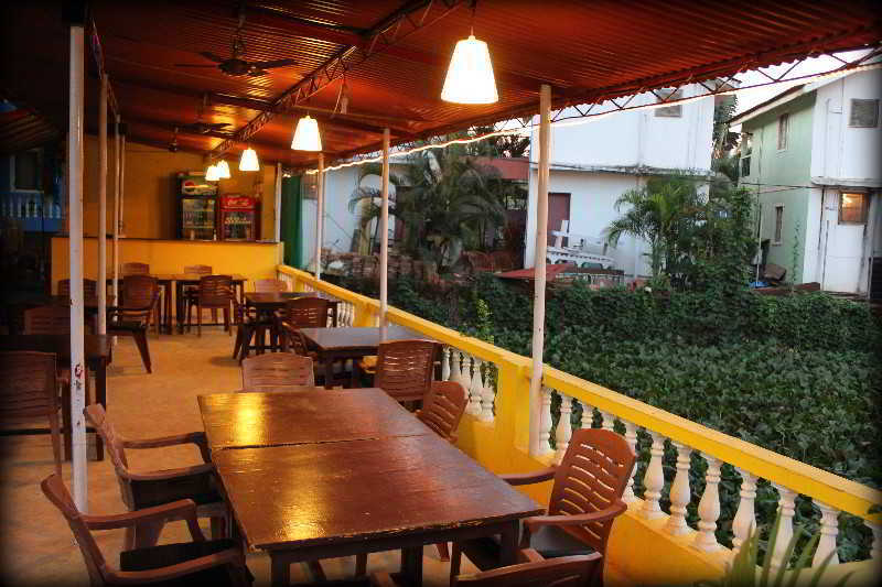 קלנגוטה Dona Julia Beach Resort מראה חיצוני תמונה