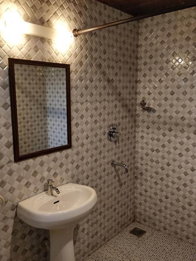 קלנגוטה Dona Julia Beach Resort מראה חיצוני תמונה