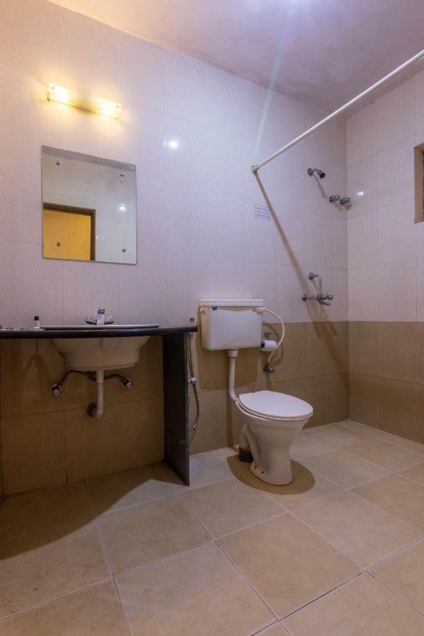 קלנגוטה Dona Julia Beach Resort מראה חיצוני תמונה